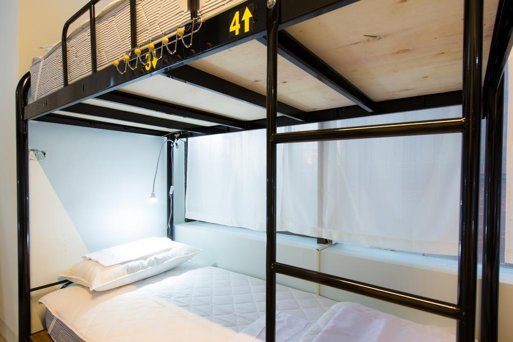Pathways Hostel Kaohsiung Esterno foto