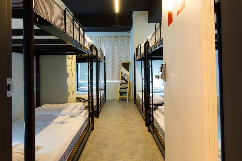 Pathways Hostel Kaohsiung Esterno foto