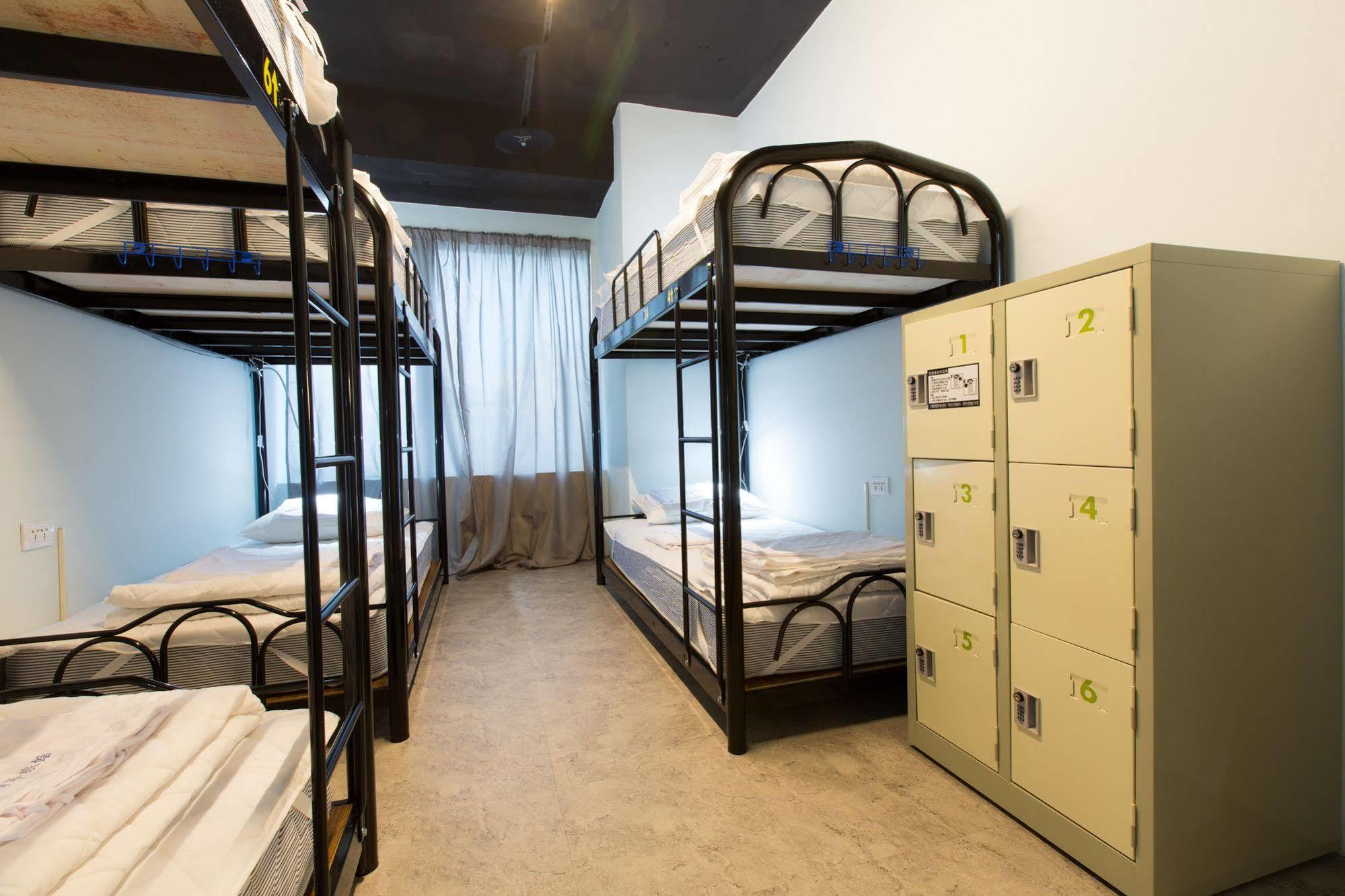 Pathways Hostel Kaohsiung Esterno foto
