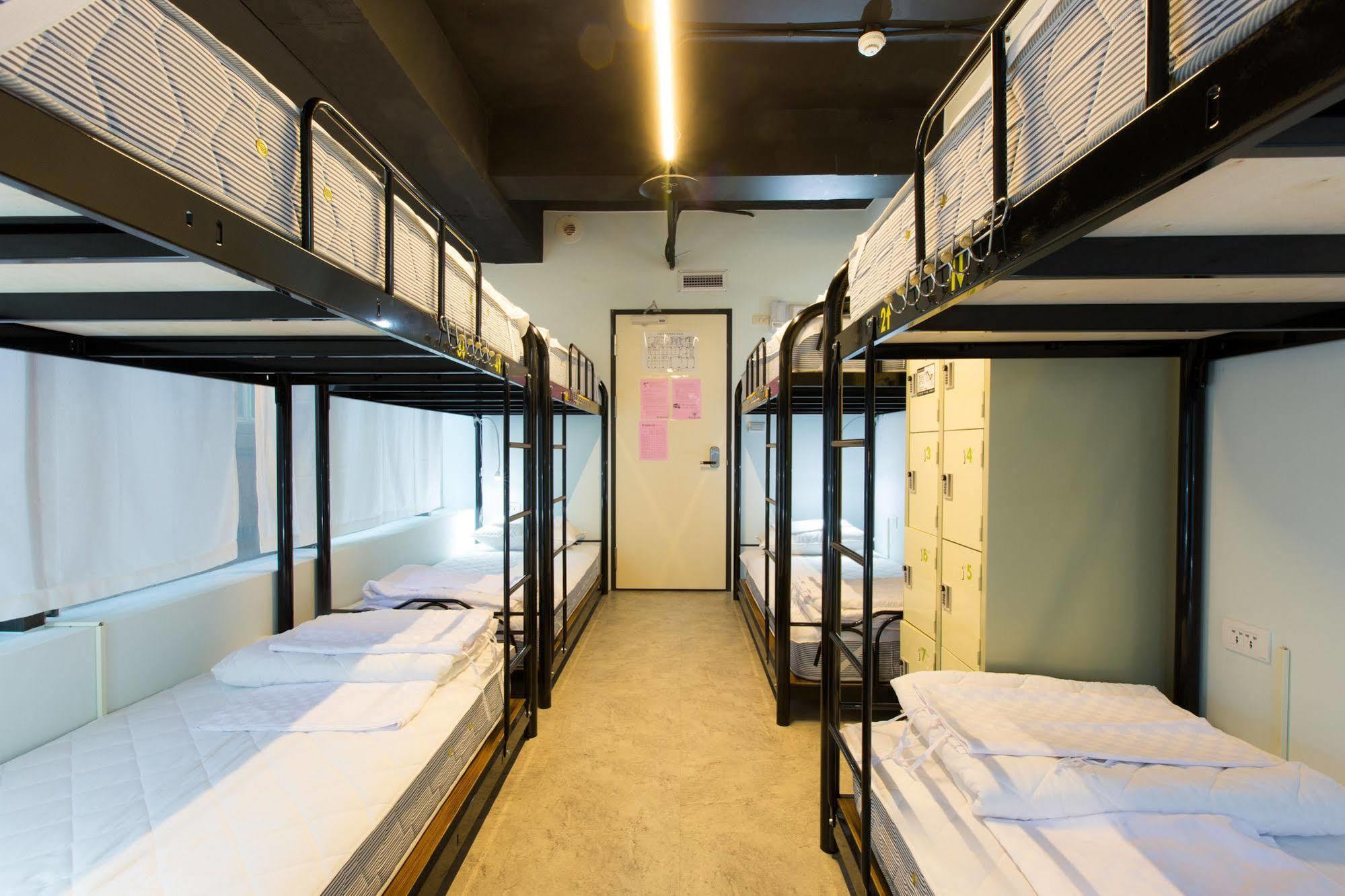 Pathways Hostel Kaohsiung Esterno foto