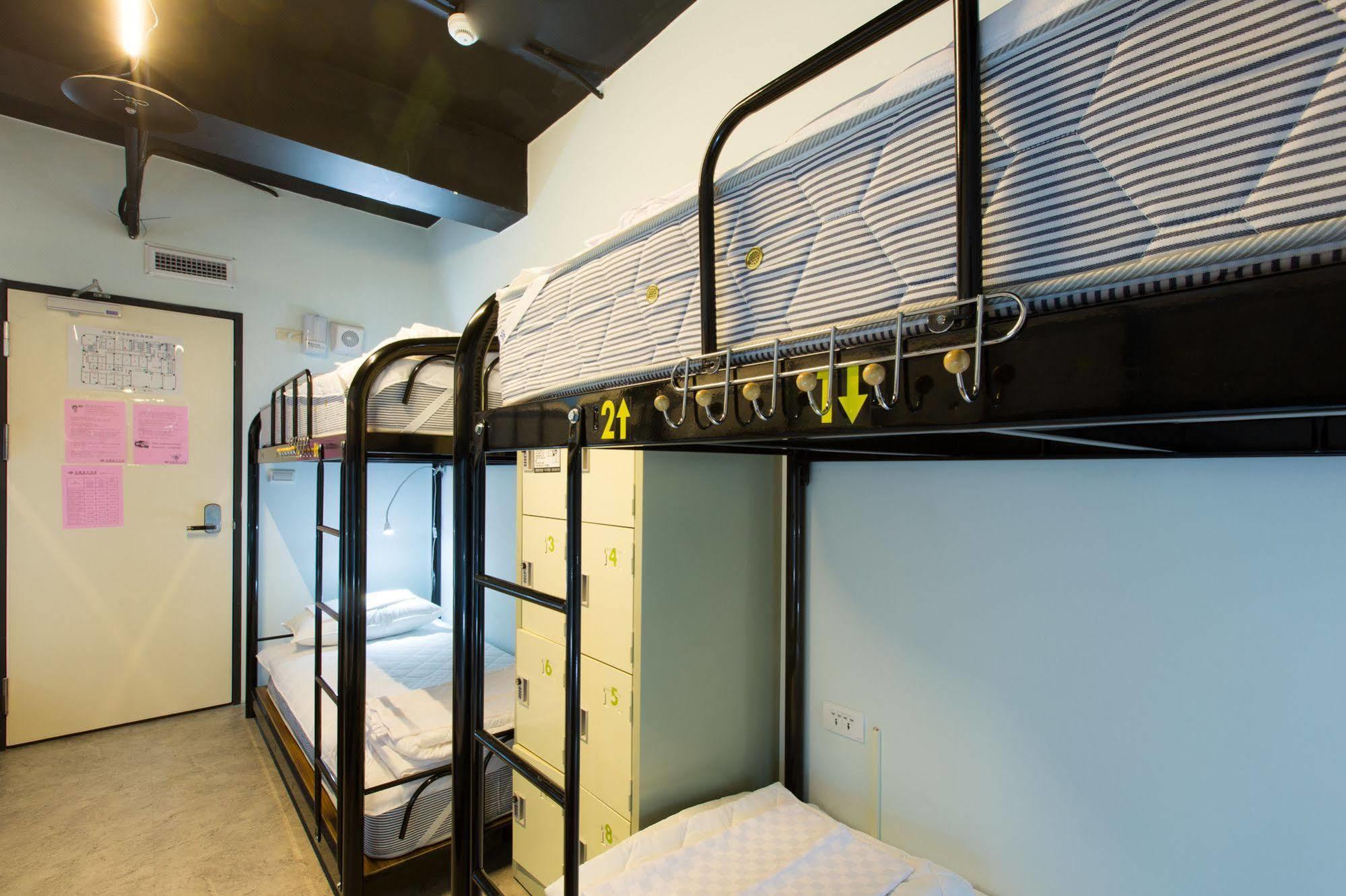 Pathways Hostel Kaohsiung Esterno foto